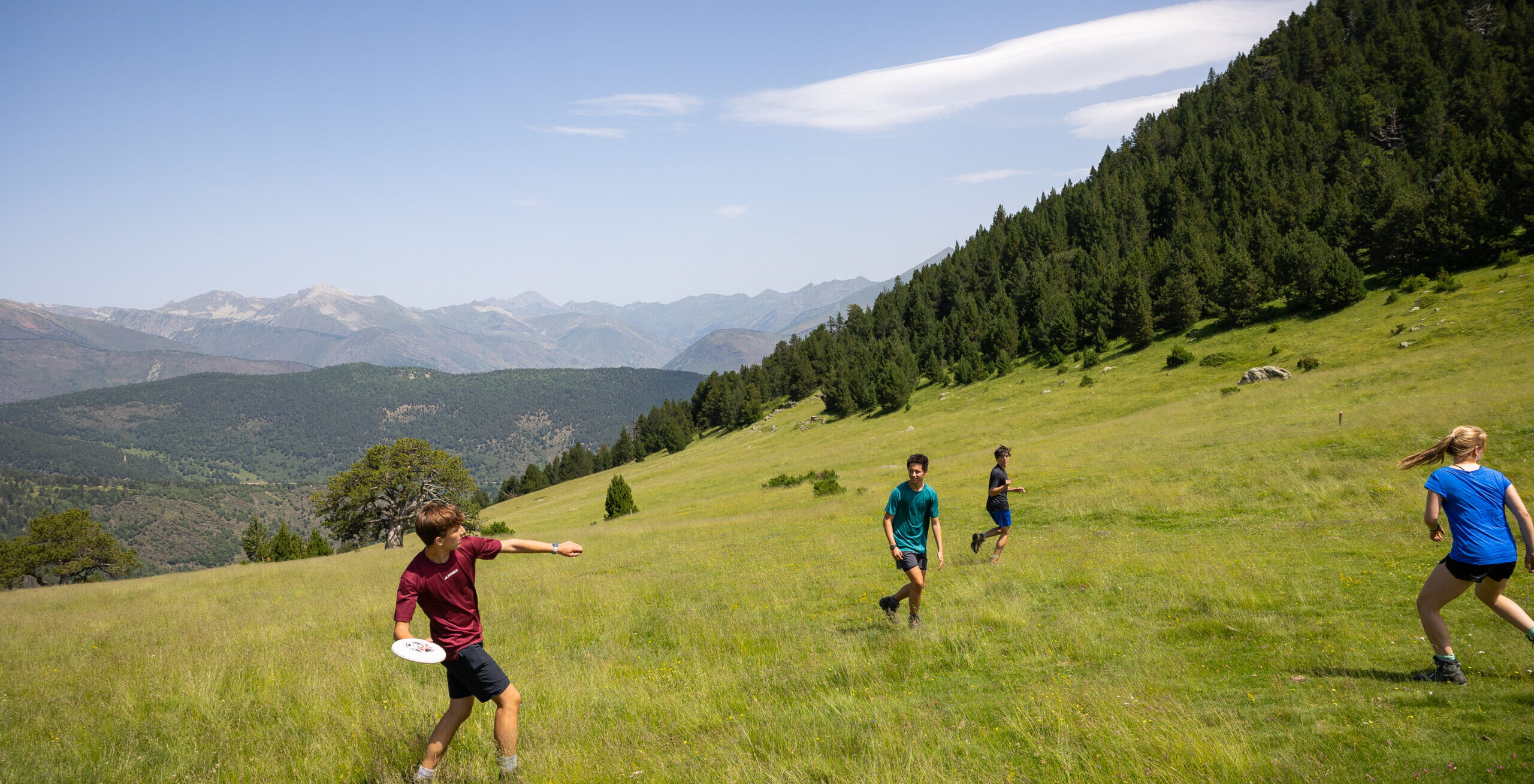 Pyrenees Expedition throwing frisbee